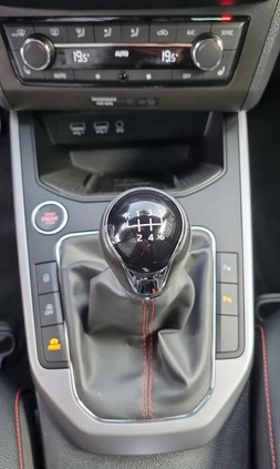 Seat Arona cena 79900 przebieg: 137000, rok produkcji 2019 z Krosno Odrzańskie małe 121